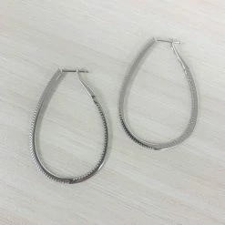 Brand new ✨ Sabrina Designs 14k Gold & Diamond Skinny Hoop Earrings 1-3/4" for 👩 women 🎉 9 Brand new ✨ Sabrina Designs 14k Gold & Diamond Skinny Hoop Earrings 1-3/4" for 👩 women 🎉 -Sabrina Designs Shop 0ea53fe0ea5545cb804b10e240d4cdf4 3e050953 0b78 49a3 804e 5ea15bcfc3e7 1080x